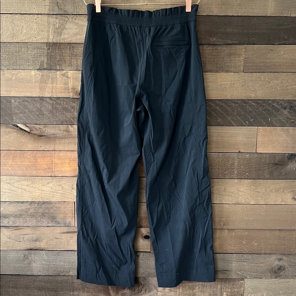 Athleta Women's Trekkie High Rise Parachute Pant in Black - Picture 6 of 10